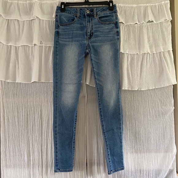 American Eagle Outfitters Denim - American Eagle High Rise Jeggings Size 2